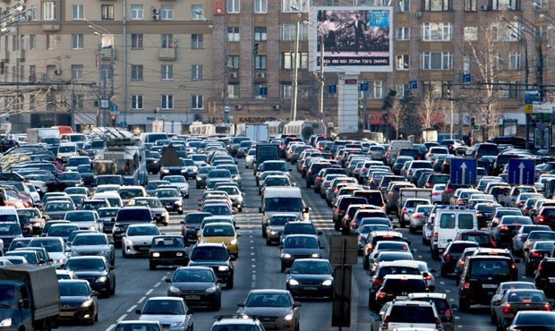 «День без автомобиля» в Москве начался с привычных пробок