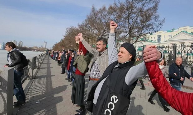 Свердловский губернатор сообщил о переносе места строительства скандального Храма-на-воде