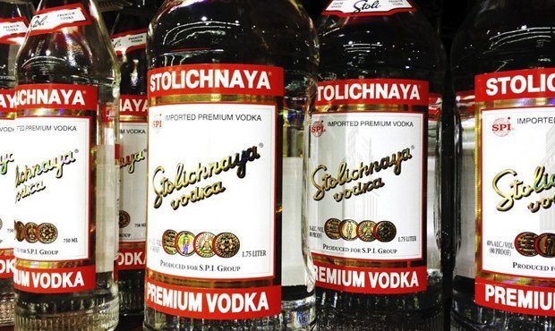 Голландские власти наложили арест на водочные бренды Stolichnaya и Moskovskaya по делу ЮКОСа