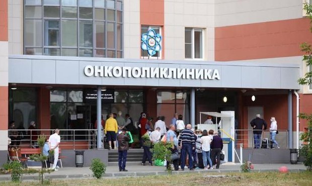 В челябинском онкологическом центре коронавирус выявили у 83 человек