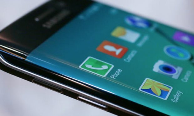 Эксперты назвали Samsung Galaxy S6 edge plus единственным конкурентом iPhone 6s