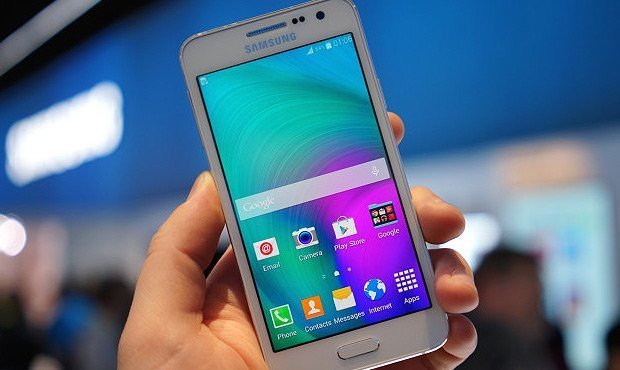 Компания Samsung предложила россиянам обменять старые смартфоны на новые