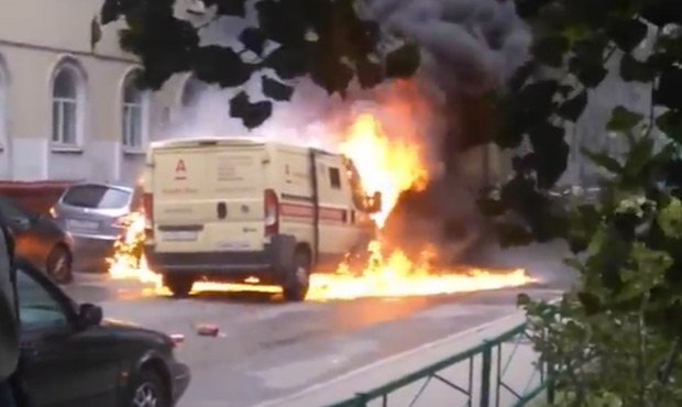 Напавшие на инкассаторский автомобиль Альфа-банка налетчики похитили всего миллион рублей