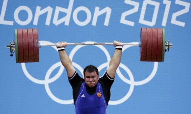 Российского призера Олимпиады-2012 по тяжелой атлетике дисквалифицировали из-за допинга
