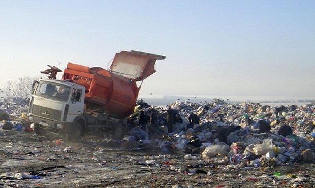 Власти Подмосковья перенесли сроки закрытия нескольких мусорных свалок