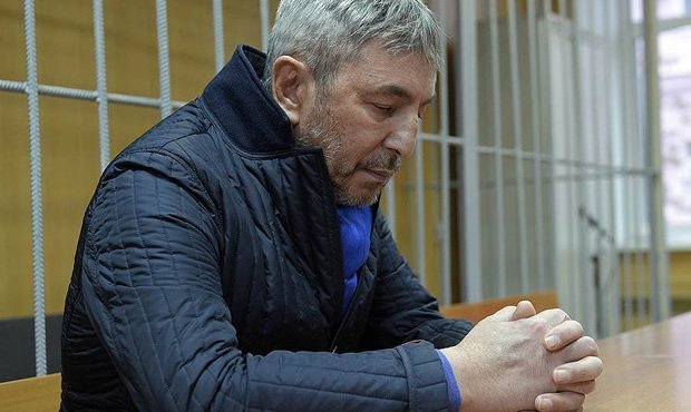 Бизнесмена Умара Джабраилова оштрафовали на 500 тысяч рублей за стрельбу в Four Seasons