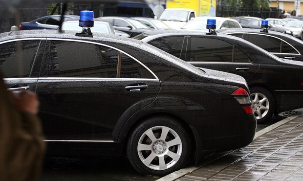 ФАС подтвердила нарушение закона при заключении контракта на аренду машин для петербургского ЗакСа