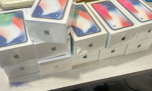 Симферопольские чиновники купили смартфоны iPhone X на бюджетные деньги