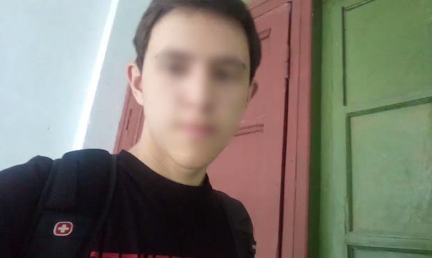 В Вольске 14-летний подросток напал на шестиклассницу с топором и пытался поджечь класс  