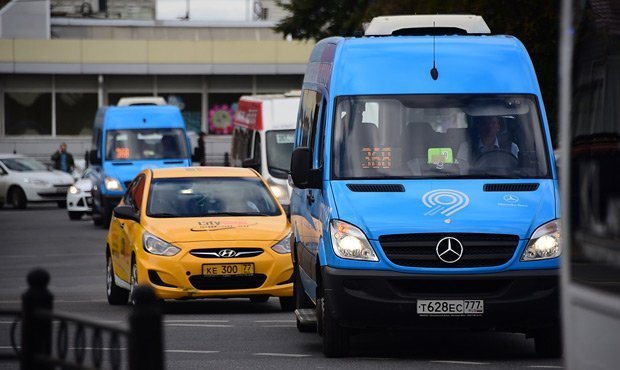 Московские «маршрутки» будут принимать городские проездные билеты