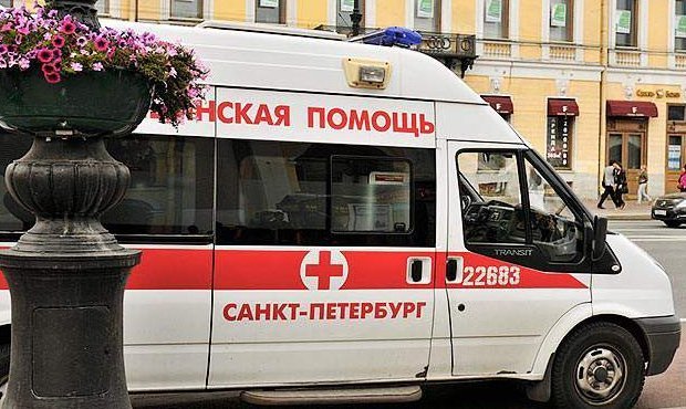 Раненый пациентом врач петербургской больницы скончался