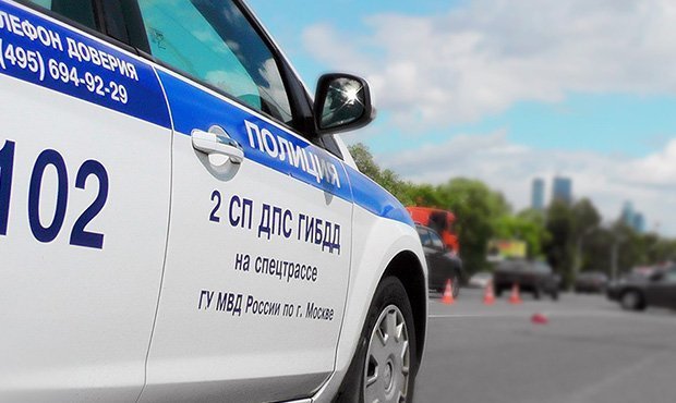 На юго-востоке Москвы автомобиль во дворе дома сбил 1,5-годовалого ребенка