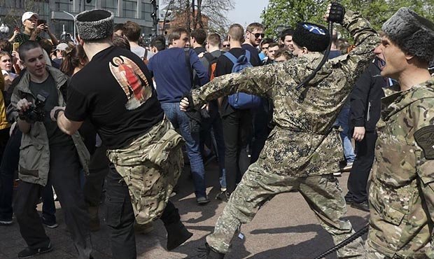 Правозащитники передали в СКР заявления об избиении казаками участников акции 5 мая