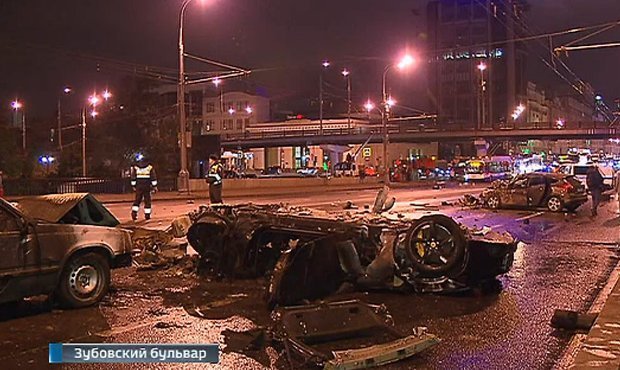 Устроивший аварию в Москве 17-летний водитель Ferrari избежит уголовного наказания