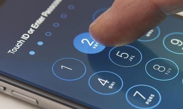 СКР возбудил дело против поставщика оборудования для взлома смартфонов