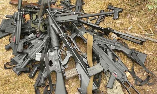 ФСБ задержала членов банды, поставлявшей в Россию оружие из стран ЕС и Украины