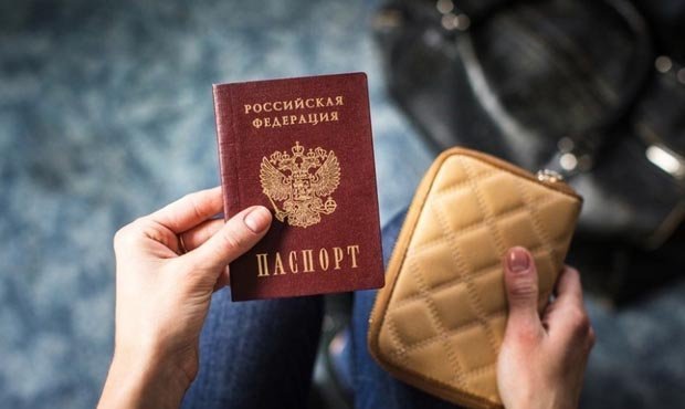 В Ростовской области открылся первый пункт выдачи российских паспортов жителям Донбасса