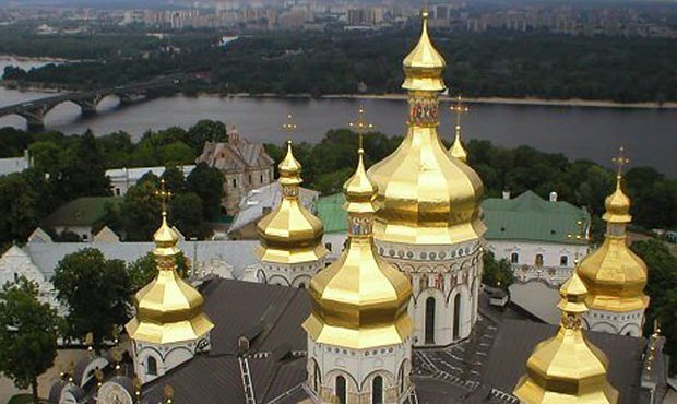 В Киеве неизвестные расстреляли клирика УПЦ Московского патриархата