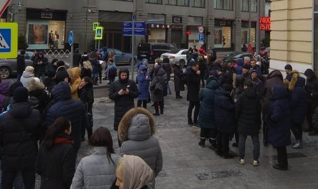 В Москве неизвестные «заминировали» все станции метро, школы, детские садики и суды