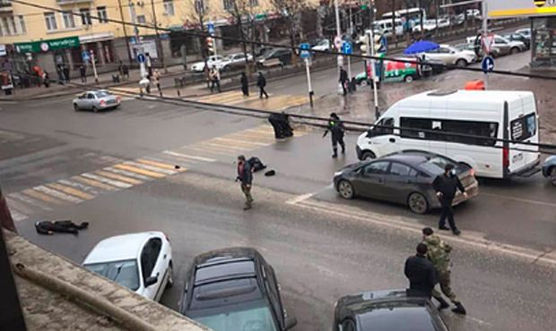 В центре Грозного боевики напали на сотрудников полиции. Два силовика погибли