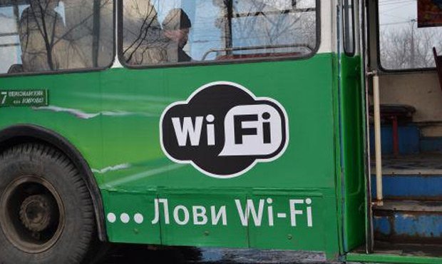 В Москве мойщик автобусов похитил 35 роутеров из общественного транспорта