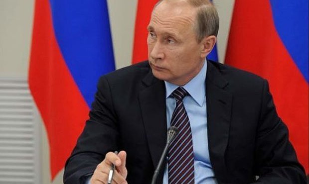 Президент Владимир Путин заработал за 2016 год 8,85 млн рублей