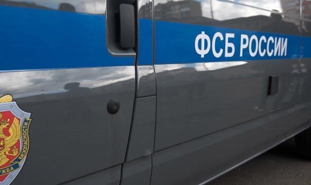 При обыске у задержанного сотрудника управления «К» ФСБ России изъяли крупную сумму и драгоценности