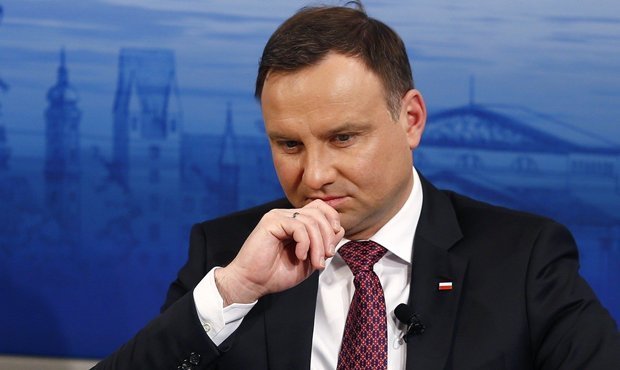 Действующий президент Польши Анджей Дуда не смог выиграть выборы в первом туре
