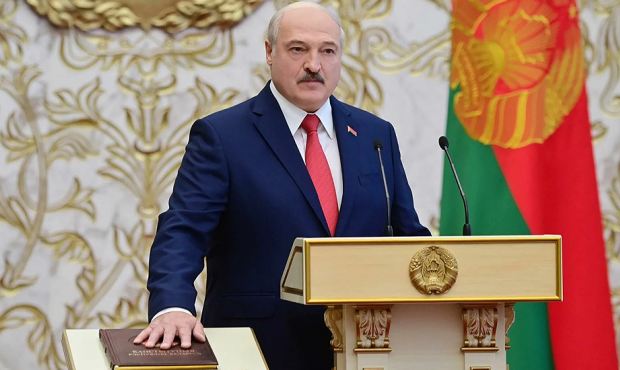 В Конституцию Беларуси внесут поправку об освобождении президента от ответственности за свои деяния