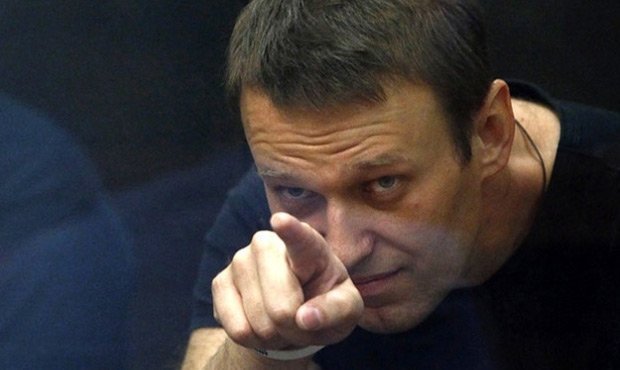 Навальный подал в суд на Путина. Президент нарушил закон о коррупции