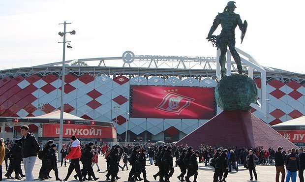 Московская полиция потренируется охранять порядок во время матчей на фанатах «Спартака»