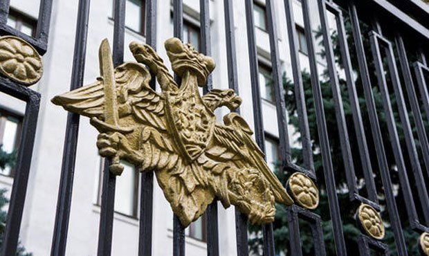 Экс-сотрудников Минобороны приговорили к тюремному заключению за махинации с квартирами