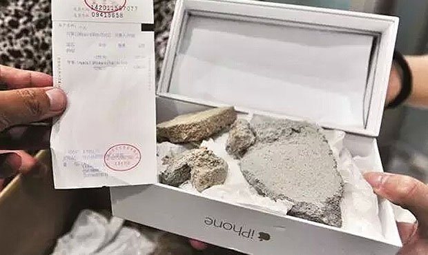 «Почта России» разоблачила мошенников, отправлявших клиентам камни вместо смартфонов