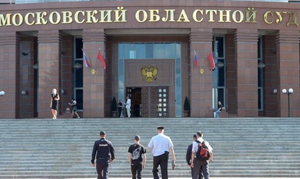 Двое сотрудников конвойной службы лишились должностей после перестрелки в Мособлсуде