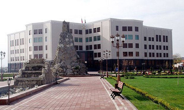 Власти Чечни потратили на охрану административных зданий 98 млн рублей