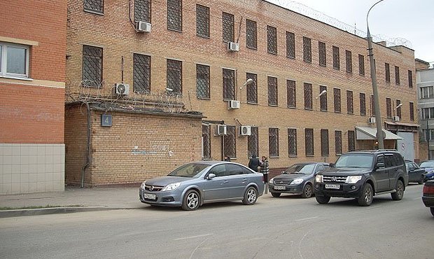 Осужденную за кражу женщину-трансгендера решили отправить в мужскую камеру