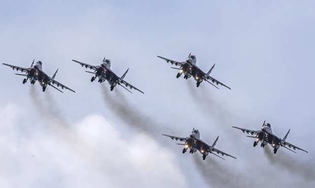 Российские военные сбрасывают на Сирию бомбы с надписями «За наших» и «За Париж»