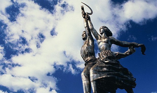Реставратора памятника «Рабочий и колхозница» заподозрили в неуплате налогов на 49 млн рублей