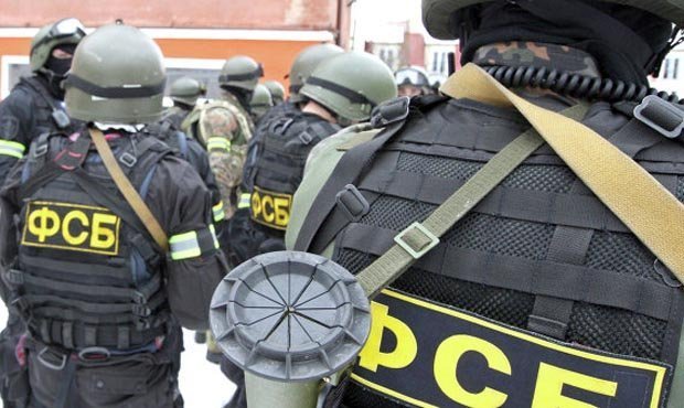 В Петербурге силовики провели спецоперацию по задержанию боевиков в жилом доме