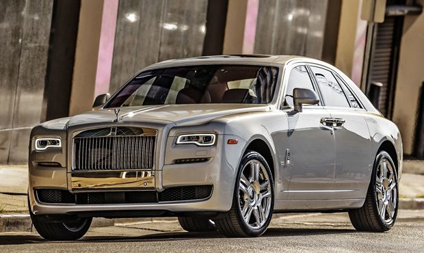 Россияне в 2021 году купили рекордное количество автомобилей Rolls-Royce