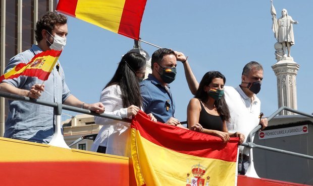Власти Испании решили не вводить для туристов обязательный карантин на 14 дней