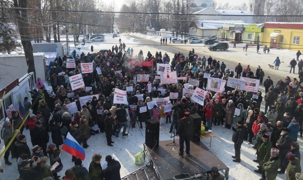 Жители Подмосковья провели крестный ход против строительства мусорного завода Игоря Чайки