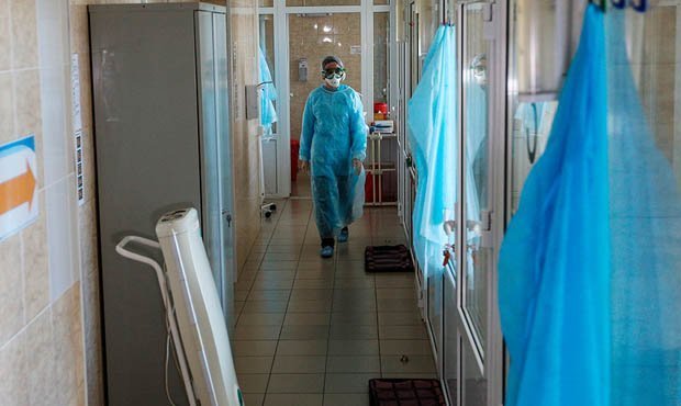 В Санкт-Петербурге ввели всеобщий режим самоизоляции для всех