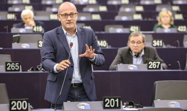 В Европарламенте просят Еврокомиссию запретить экстрадицию в Россию