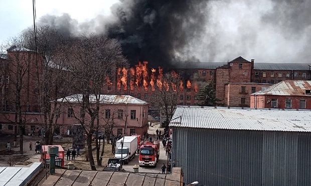 В Петербурге по делу о пожаре на «Невской мануфактуре» задержали гендиректора предприятия и его зама