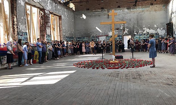В Беслане началась трехдневная вахта памяти по погибшим в результате теракта в школе