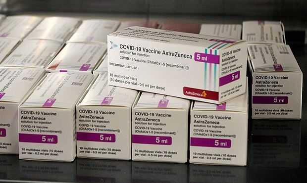 Институт Пауля Эрлиха объяснил отказ от вакцины AstraZeneca риском возникновения «особого типа тромбоза»