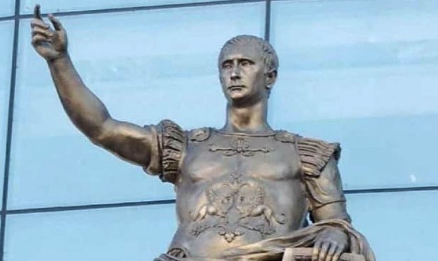 В Санкт-Петербурге появилась статуя римского императора с лицом Владимира Путина