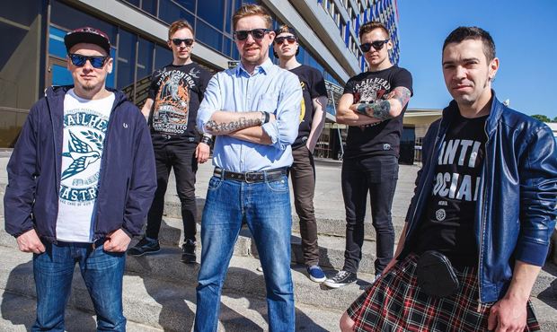 Рок-группе «Элизиум» запретили использовать на своем концерте изображение Навального