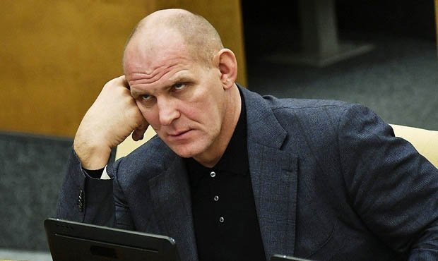 Депутат от «Единой России» предложил внести поправку о досрочных выборах в Госдуму